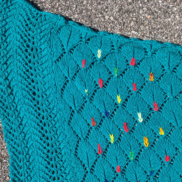 Handmade Knit Yarn Throw Blanket Afghan - Picture 4 of 8